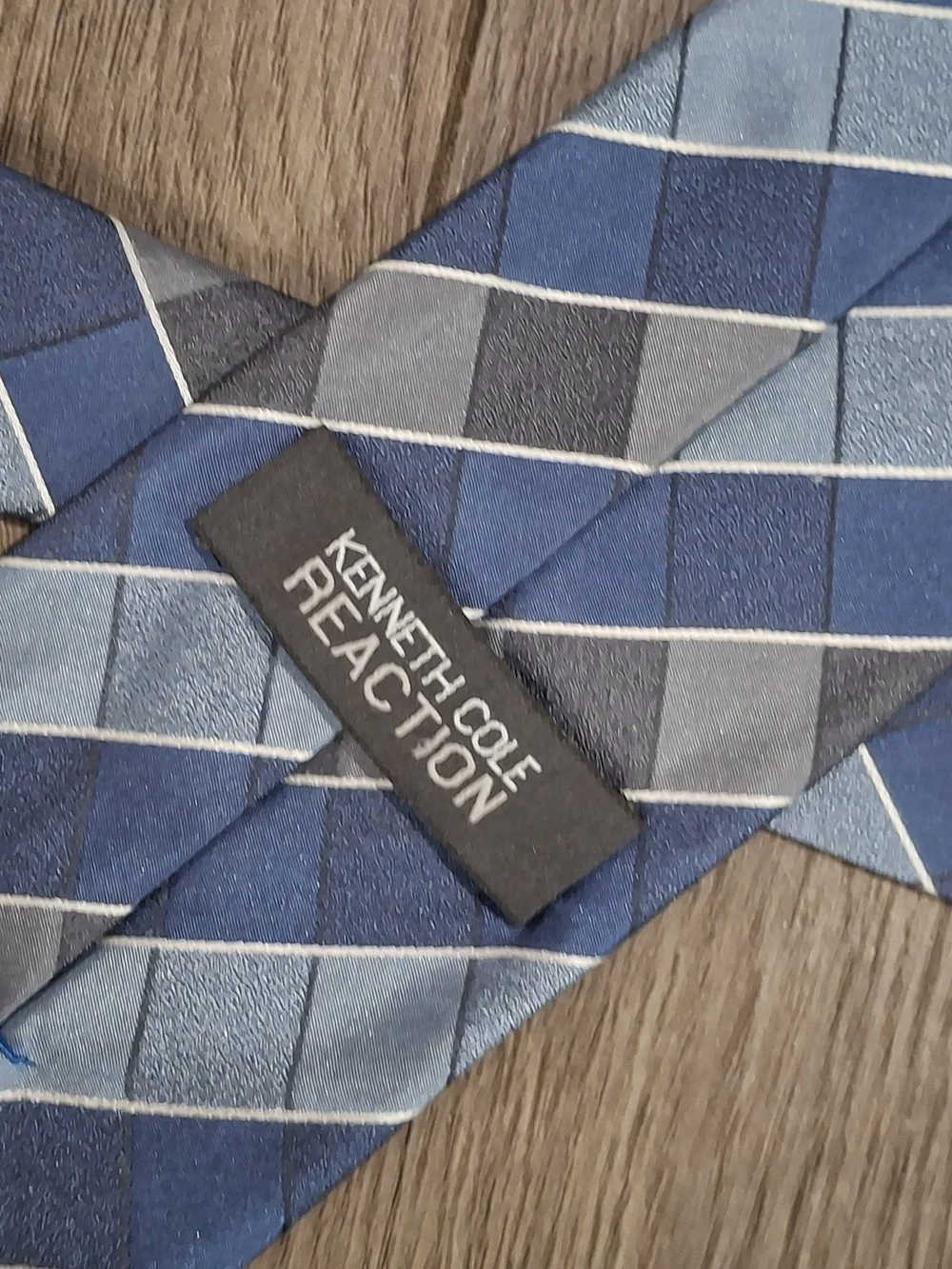 Kenneth Cole Reaction Blue Geometric Argyle Stripe Men's Silk Blend Neck Tie